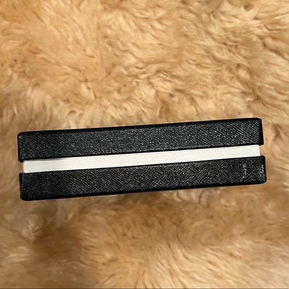 Montblanc Gift box and logo ribbon - Picture 5 of 9